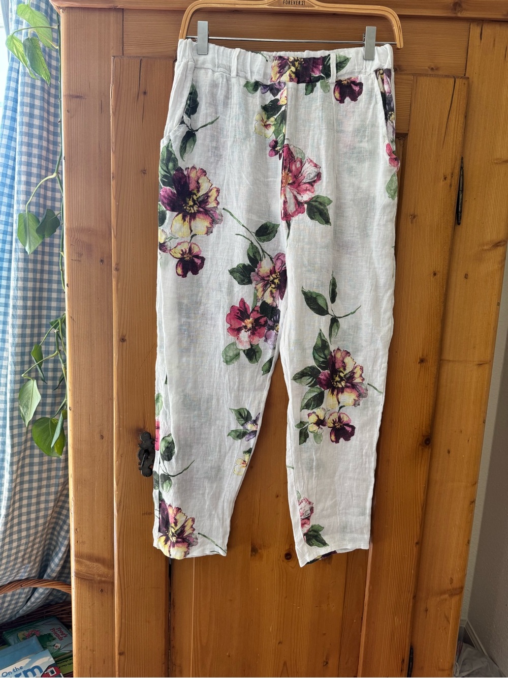 Scandal Italy Women's White Linen Pants